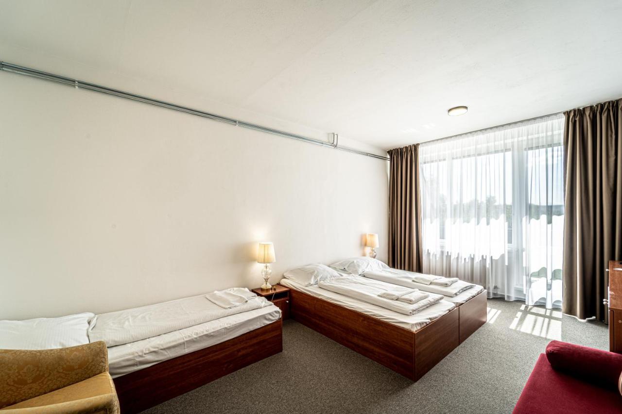 Hotel Fontana Brno Buitenkant foto