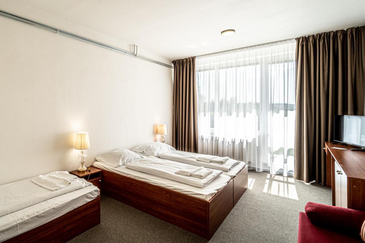 Hotel Fontana Brno Buitenkant foto